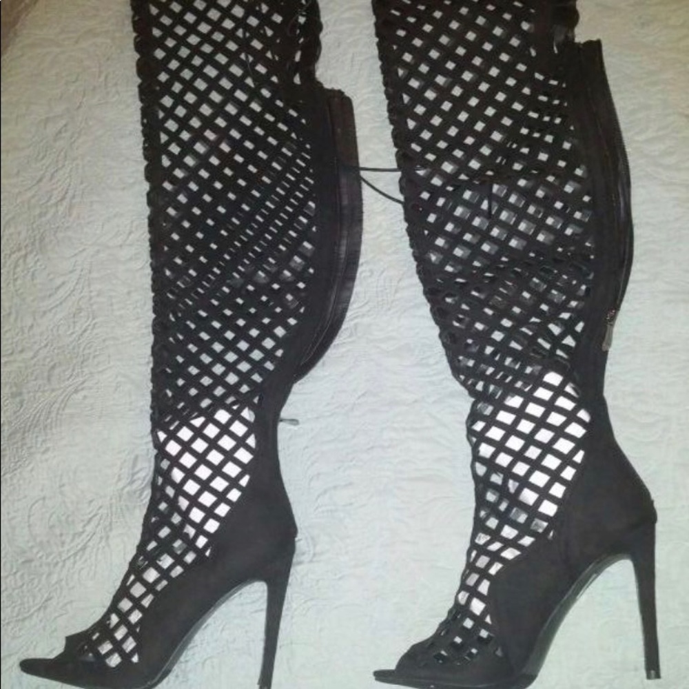 Shoes  size 9